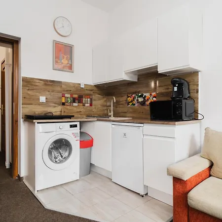 Апартаменты Totu Tkacka Old Town
