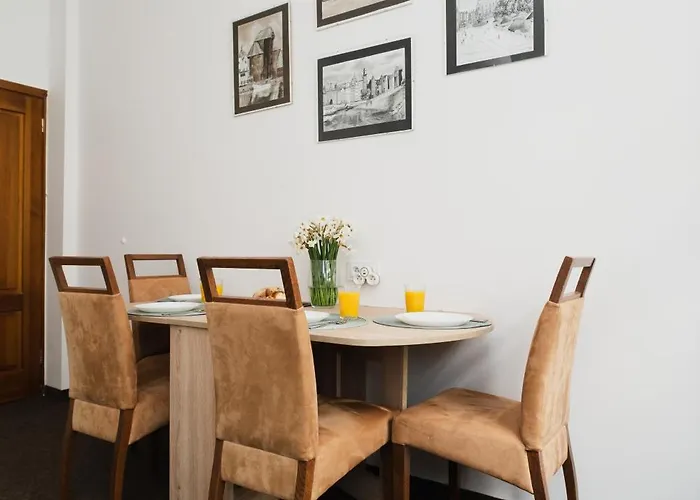 Totu Tkacka Old Town *